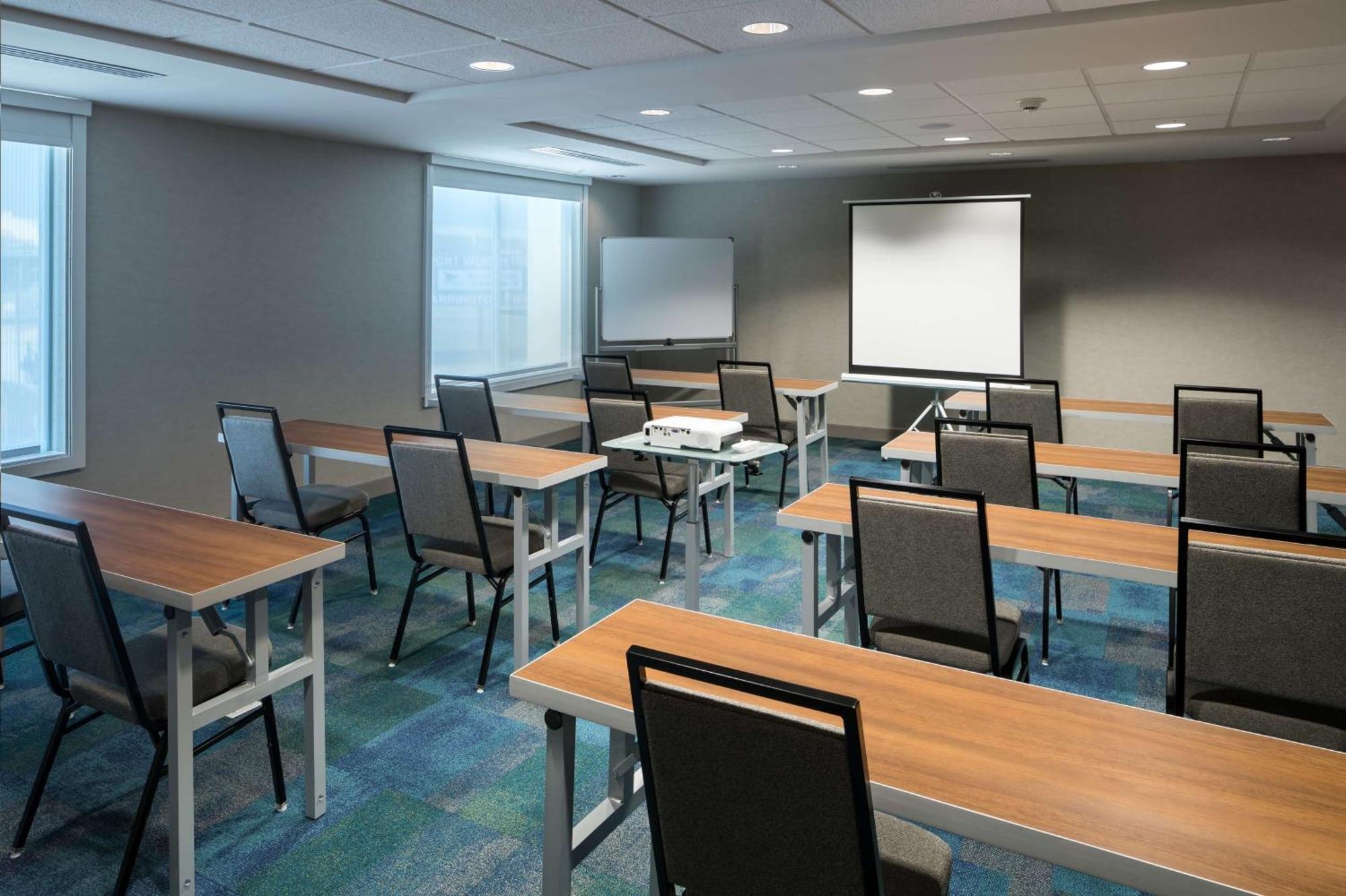Home2 Suites By Hilton Fort Worth Cultural District Екстер'єр фото